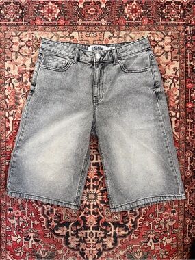 Light Gray Wash Low Rise Baggy Denim Jorts